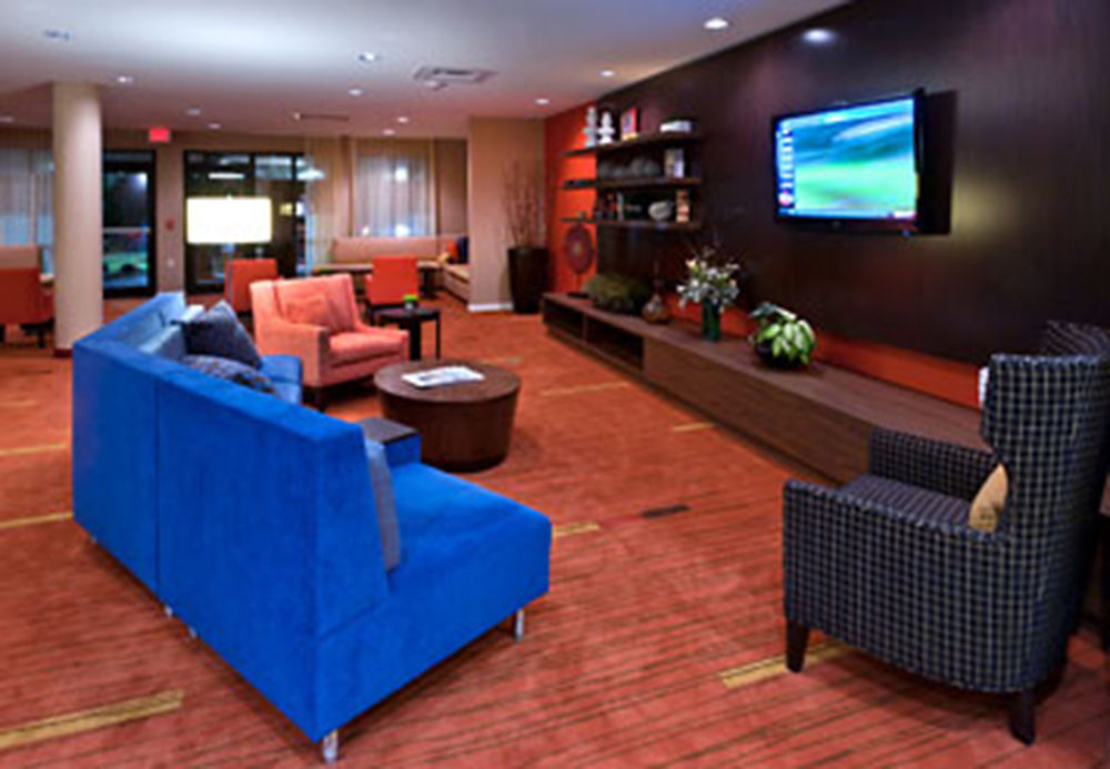 Courtyard By Marriott Alexandria Hotel Interior photo