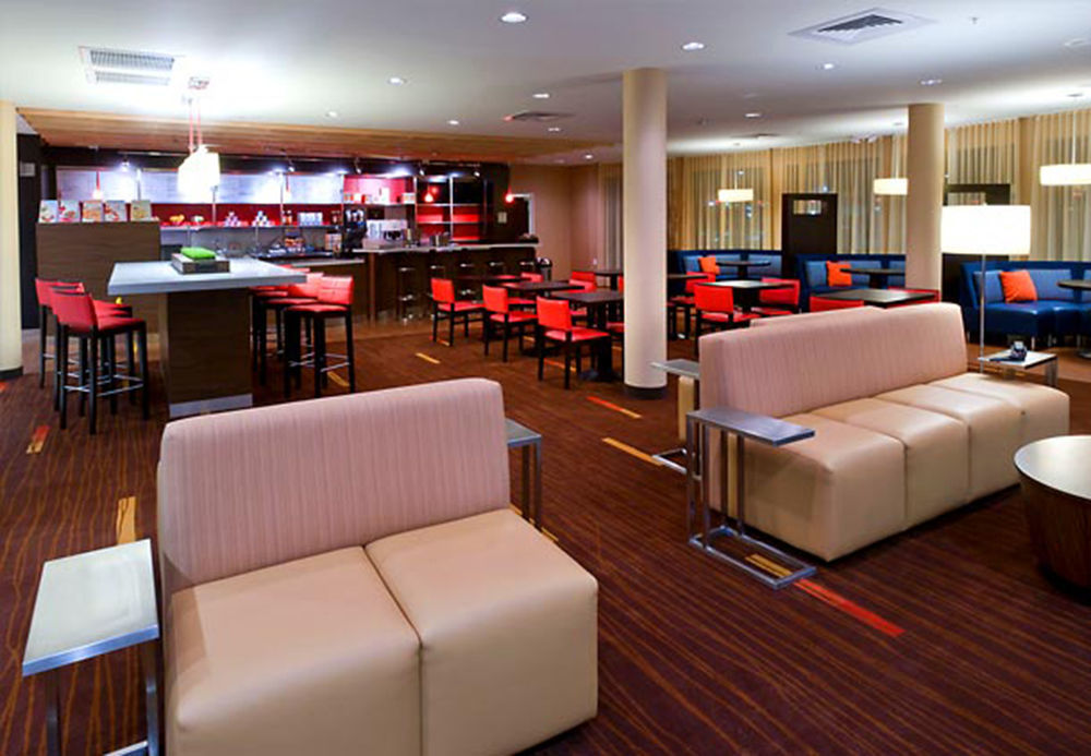 Courtyard By Marriott Alexandria Hotel Restaurant photo